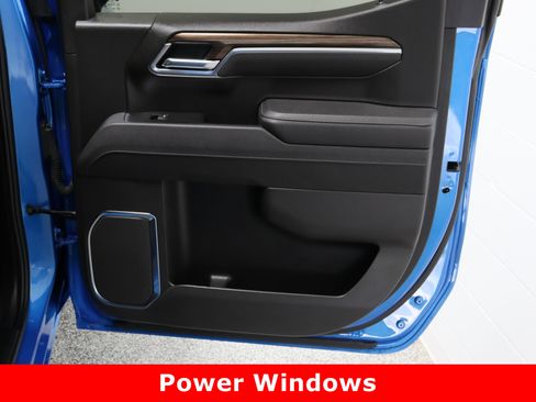 Used 2025 Chevrolet Silverado 1500 LT w/ Leather Package image 34