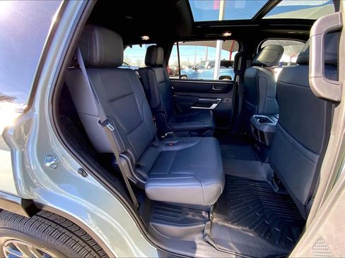 Used 2025 Toyota Sequoia Platinum image 20
