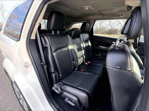 Used 2019 Dodge Journey GT image 37