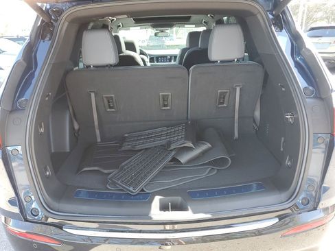 Used 2023 Buick Enclave Essence w/ Experience Buick Package image 27