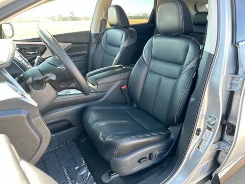 Used 2024 Nissan Murano SL image 11