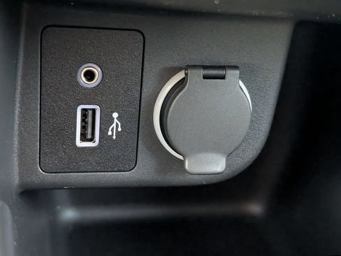 Certified 2025 Nissan Kicks Play S FWD image 17