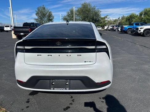 Used 2026 Toyota Prius Plug-In Hybrid FWD image 6