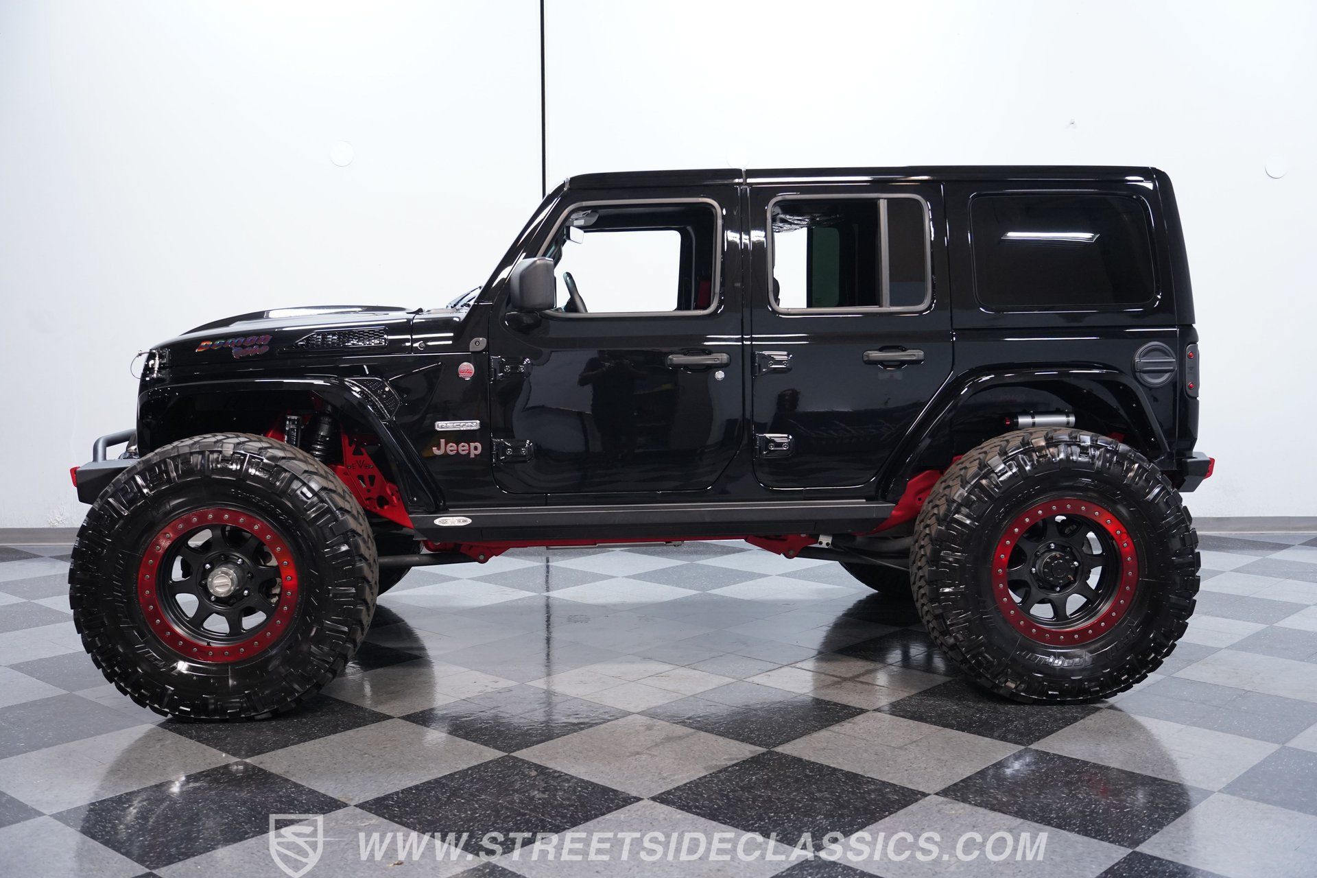Used 2020 Jeep Wrangler Unlimited Rubicon w/ Quick Order Package 28Y Recon AWD/4WD image 2