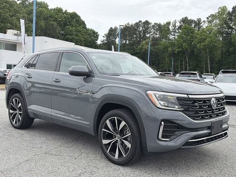 Used 2025 Volkswagen Atlas Cross Sport SEL Premium R-Line AWD/4WD image 9