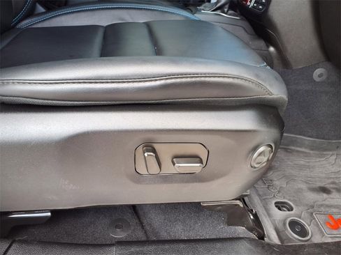 Used 2024 Jeep Wrangler Unlimited Rubicon 4xe image 14