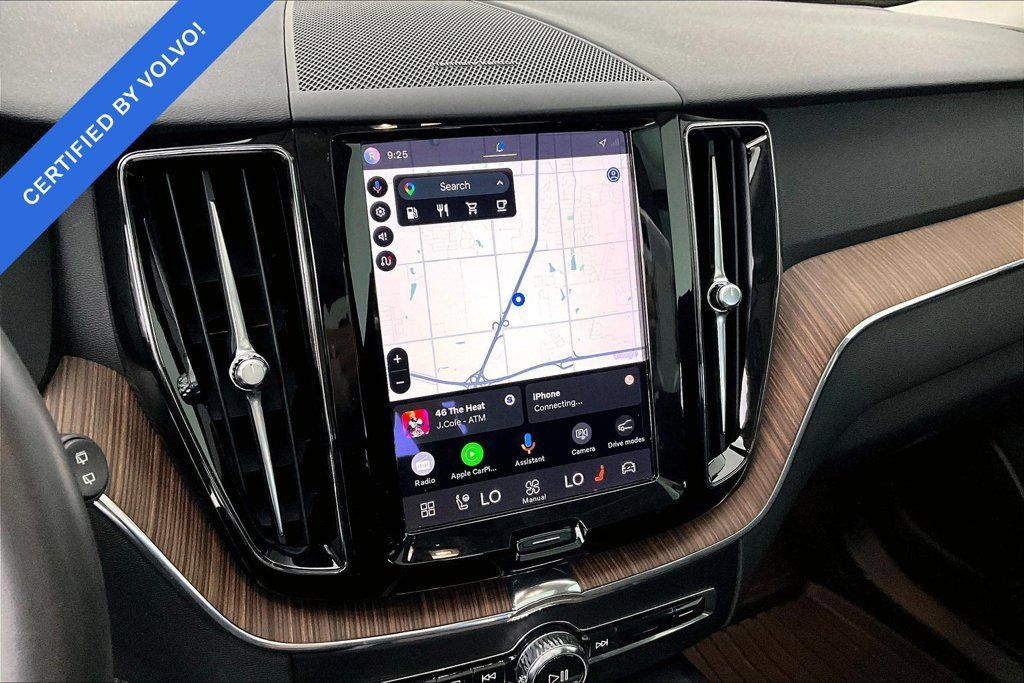 Used 2022 Volvo XC60 B5 Momentum w/ Climate Package AWD/4WD image 24