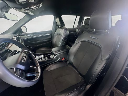 Used 2022 Jeep Grand Cherokee Trailhawk image 13