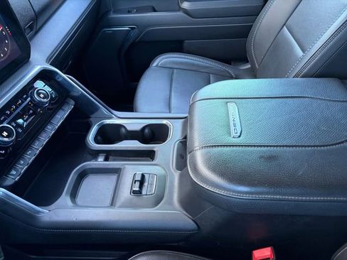 Used 2024 GMC Sierra 2500 Denali w/ Denali Reserve Package image 25