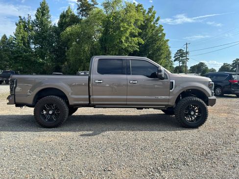 Used 2019 Ford F250 Limited w/ FX4 Off-Road Package AWD/4WD image 5