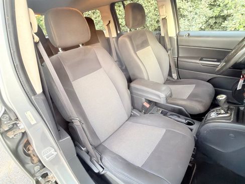 Used 2014 Jeep Patriot Latitude AWD/4WD image 19
