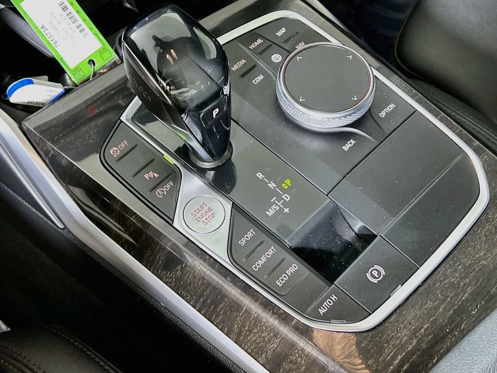 Used 2019 BMW 330i xDrive Sedan w/ Premium Package AWD/4WD image 15