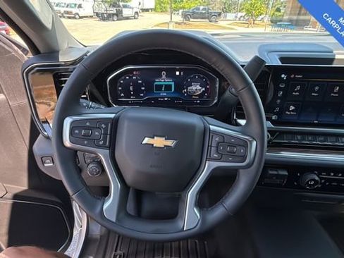 Used 2025 Chevrolet Silverado 3500 LT w/ Convenience Package AWD/4WD image 12