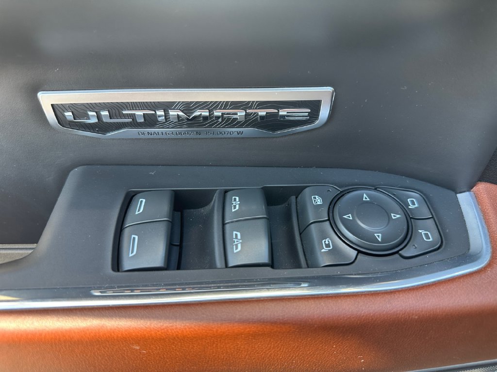 Used 2022 GMC Sierra 1500 Denali Ultimate AWD/4WD image 12