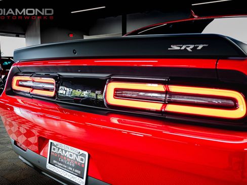 Used 2015 Dodge Challenger SRT Hellcat RWD image 60