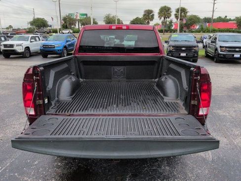 Used 2017 RAM 1500 Express RWD image 12