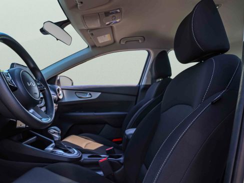 Certified 2023 Kia Forte LXS w/ LXS Technology Package FWD image 9