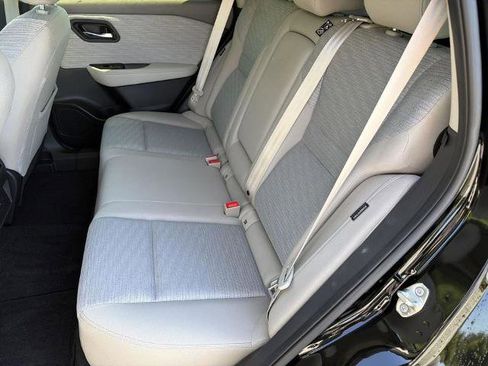 Certified 2023 Nissan Rogue SV AWD/4WD image 18