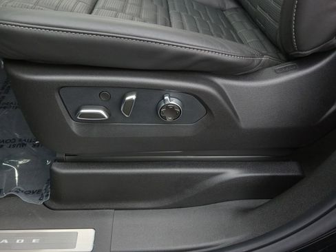 Used 2026 Cadillac Escalade Platinum Sport w/ LPO, ONYX Package image 20