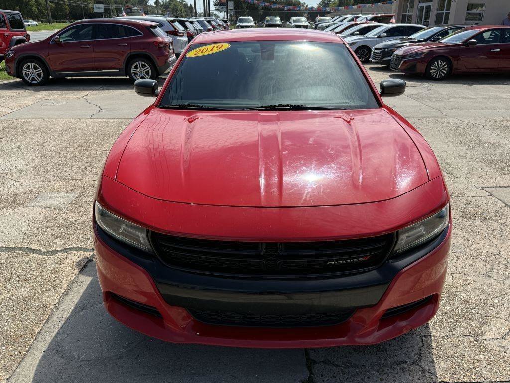 Used 2019 Dodge Charger SXT w/ Plus Group RWD image 2