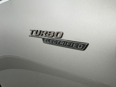 Used 2023 Mercedes-Benz C 43 AMG 4MATIC Sedan image 5