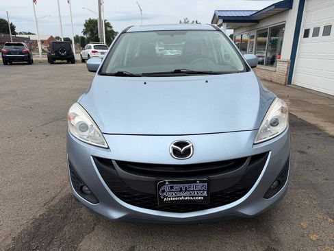 Used 2012 MAZDA MAZDA5 Touring w/ Moonroof & Audio Pkg FWD image 8