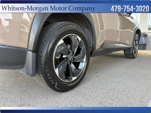 Used 2024 Nissan Rogue SV FWD image 34