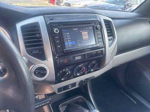 Used 2014 Toyota Tacoma 4x4 Double Cab w/ TRD Sport Package image 12