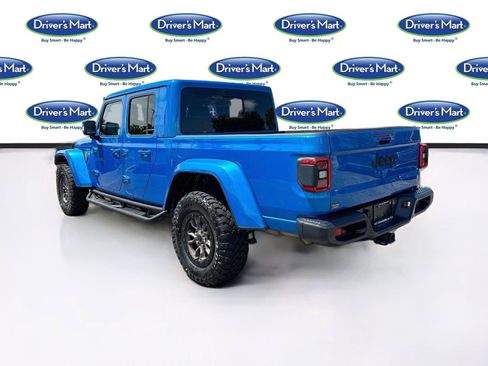 Used 2023 Jeep Gladiator Overland AWD/4WD image 5
