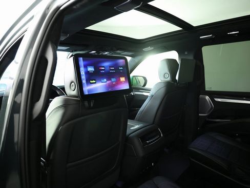 Used 2026 Cadillac Escalade V w/ LPO, Floor Liner Package image 16