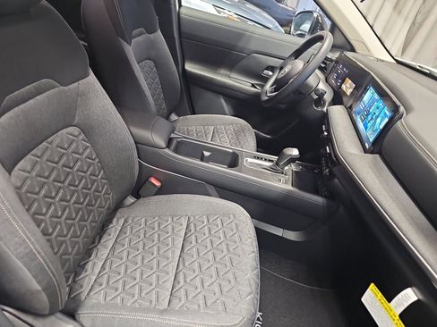 New 2026 Nissan Kicks SV w/ Illumination Package FWD image 11