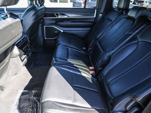 Used 2024 Jeep Wagoneer L Series II RWD image 19