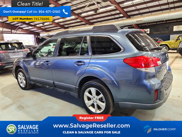 Used 2013 Subaru Outback 2.5i Limited AWD/4WD image 3