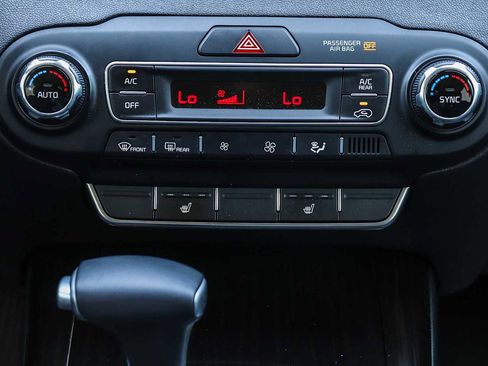 Used 2019 Kia Sorento EX image 18