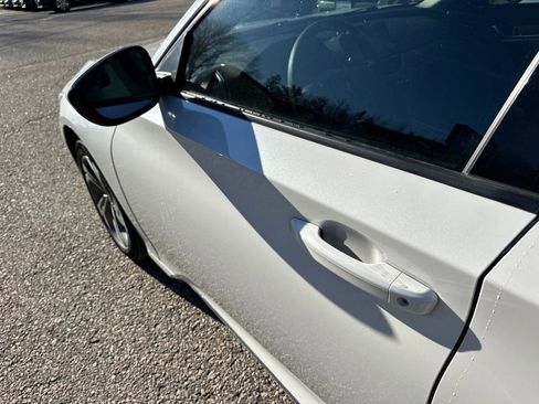 Used 2018 Honda Accord EX image 12