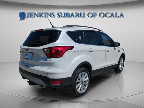 Used 2019 Ford Escape SEL image 3