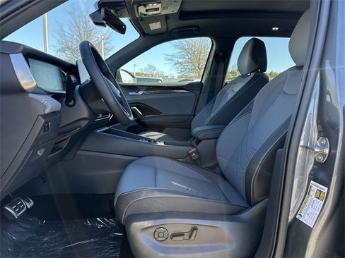 New 2026 Volkswagen Tiguan SE R-Line image 12