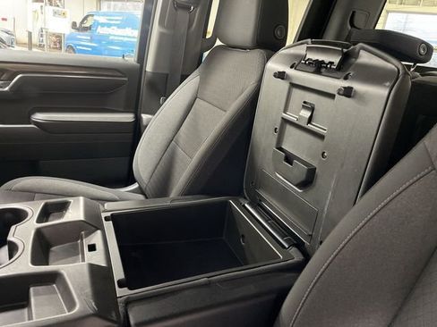 Used 2023 Chevrolet Silverado 1500 LT image 21