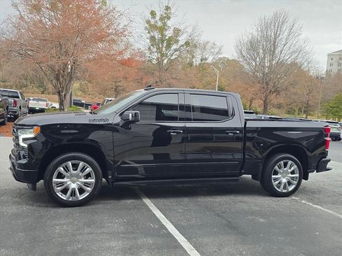 Certified 2024 Chevrolet Silverado 1500 High Country w/ Technology Package image 28