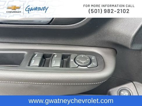 Used 2023 GMC Terrain SLE w/ Driver Convenience Package image 19