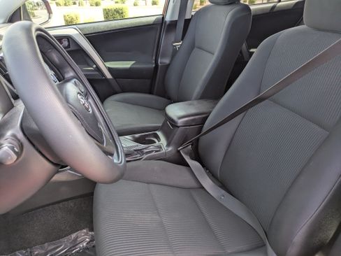 Used 2015 Toyota RAV4 LE AWD/4WD image 27