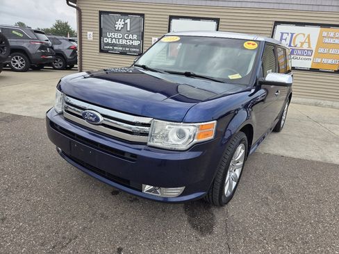 Used 2011 Ford Flex Limited w/ Class III Trailer Tow Pkg image 1