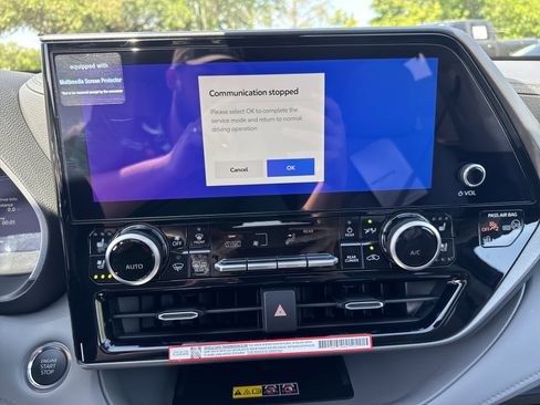 New 2026 Toyota Highlander Limited AWD/4WD image 19