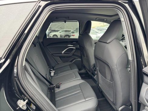 New 2025 Audi Q5 Prestige image 5