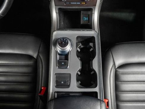 Used 2021 Ford Edge SEL image 8