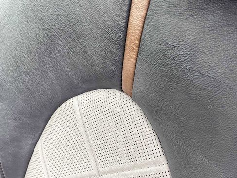 Used 2018 Toyota Camry XLE image 24