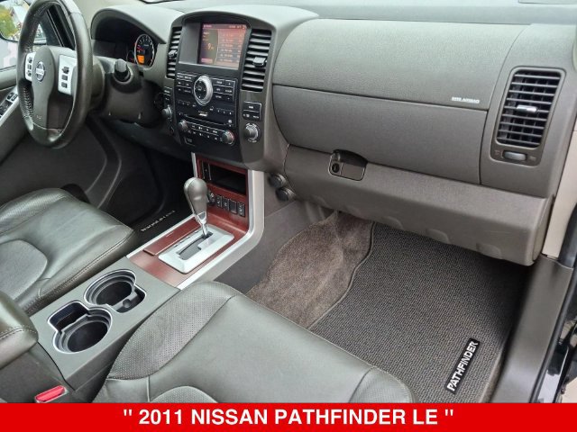 Used 2011 Nissan Pathfinder LE AWD/4WD image 37