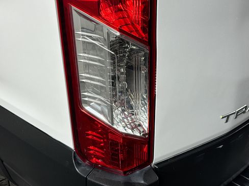 Used 2023 Ford Transit 350 XLT image 31