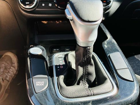 Used 2022 Kia Soul GT-Line FWD image 39