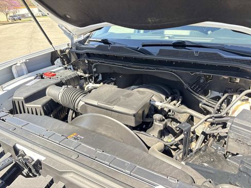 Used 2020 Chevrolet Silverado 2500 Custom w/ Custom Value Package image 33